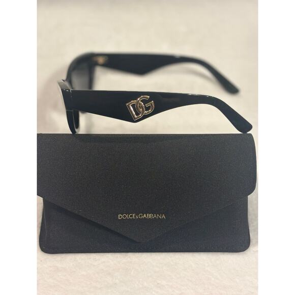 Brand New Dolce & Gabbana Sunglasses - Black Cat Eye DG4439 501/87
